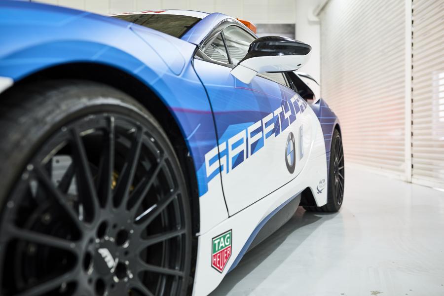 Детали экстерьера BMW i8 Formula E Safety Car 2019 года  (фото 2 из 17)